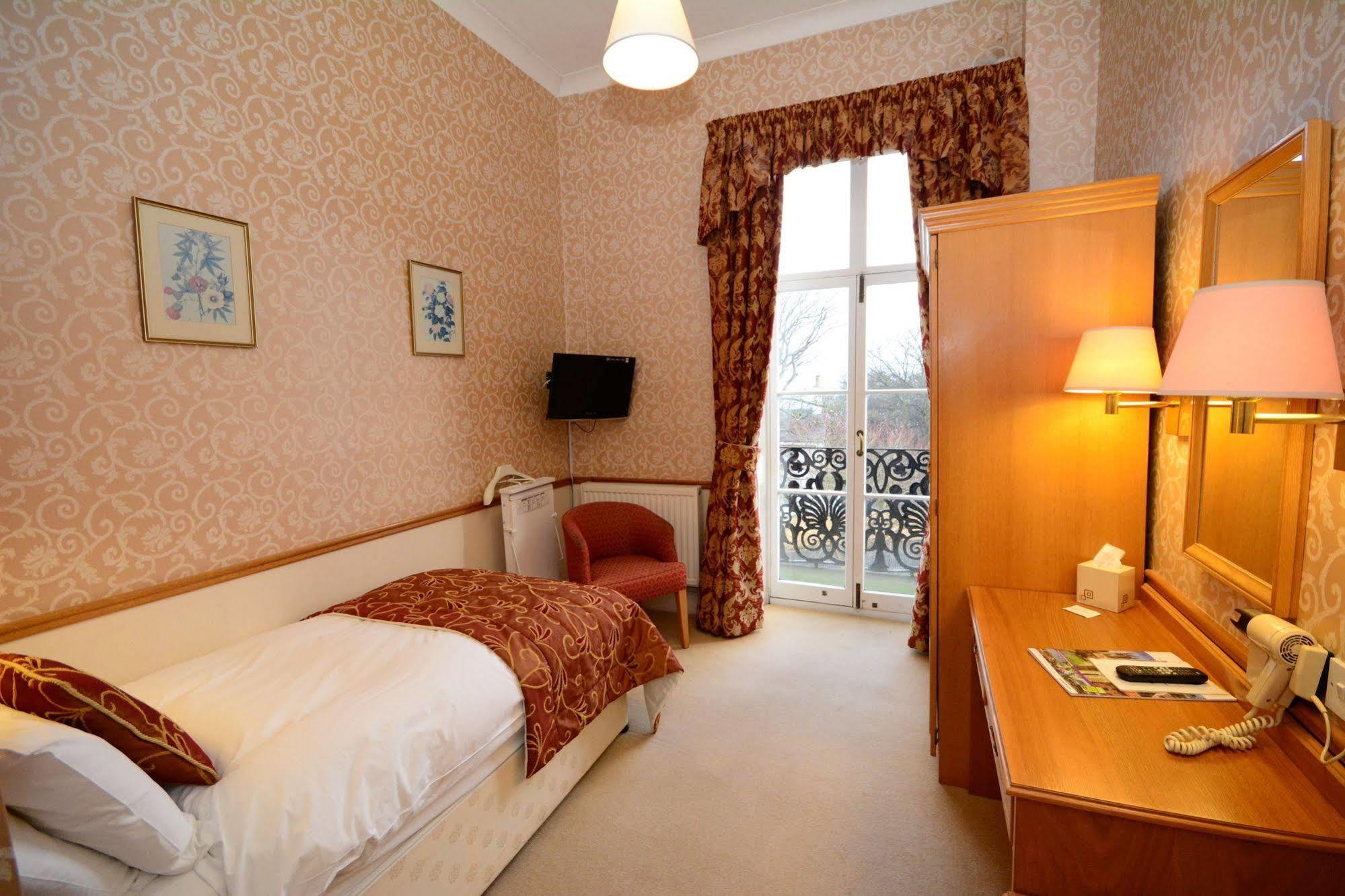 The Crescent Hotel Scarborough Esterno foto